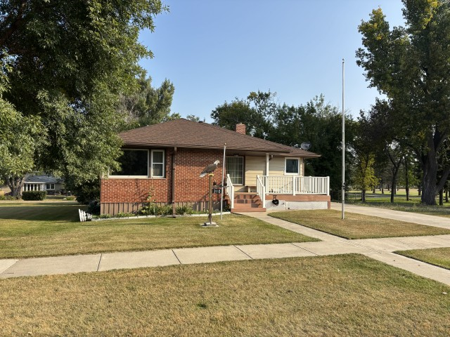 310 2nd Ave N